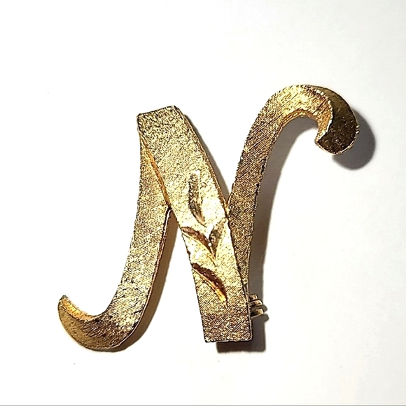 MAMSELLE INITIAL "N" VINTAGE BROOCH GOLDTONE - Picture 6 of 6